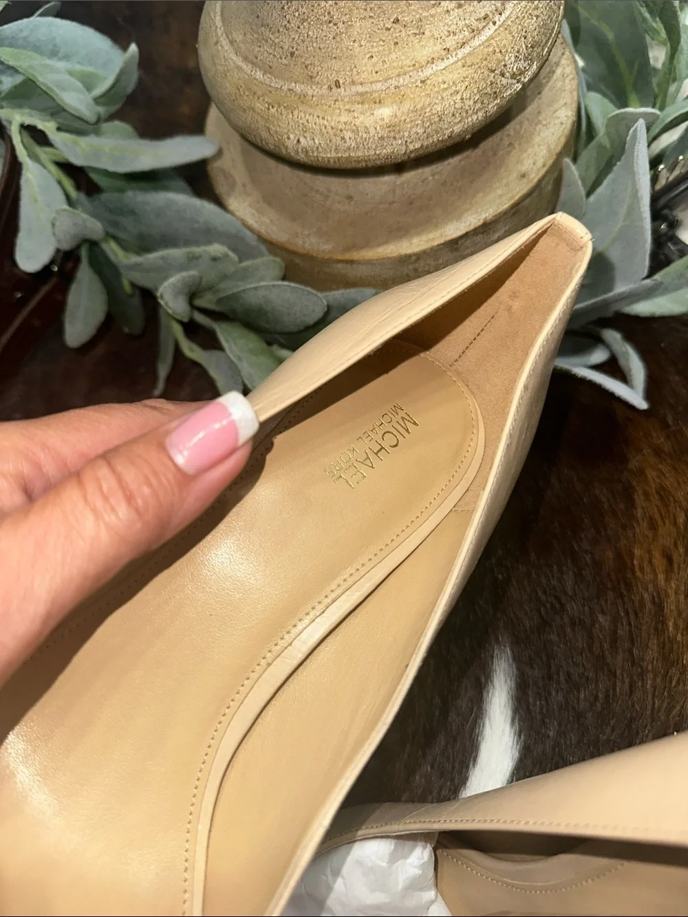 NWOT Michael Kors Nude/Tan Leather Pointed-Toe Pumps